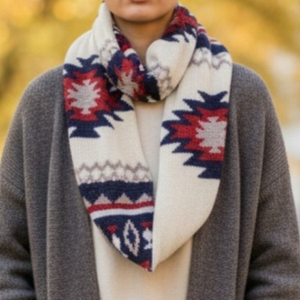 American Eagle Infinity Scarf Womens OS Cream‎ Southwestern Boho Winter Cozy